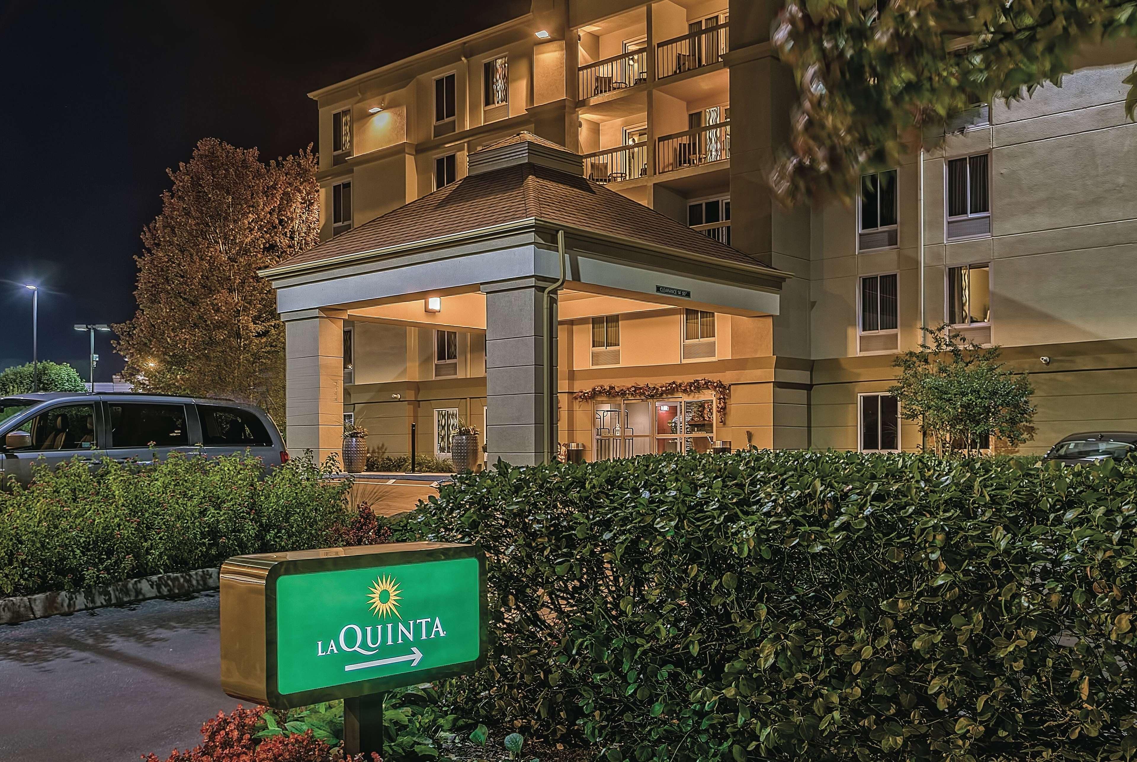 La Quinta By Wyndham Pigeon Forge Hotel Exterior photo